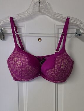 Victoria's Secret Magenta Lace Underwire Bra